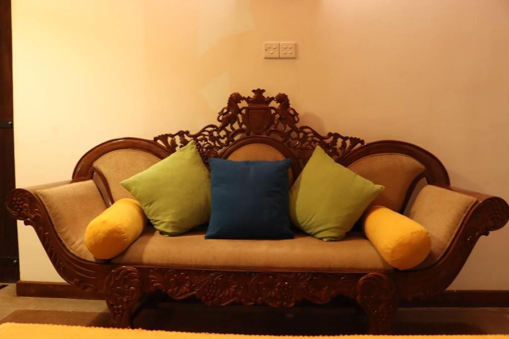 Colonial Residence Kandy Villa Exterior photo